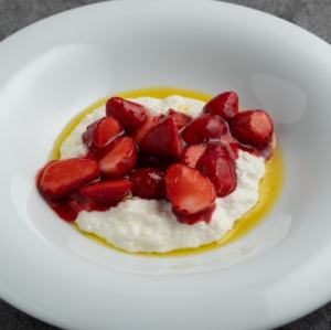 ストラッチャテッラと本日のフルーツ
