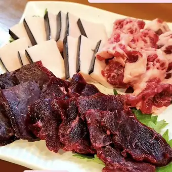 【고래를 사치스럽게 ◆고래 스키야키 코스/1인분 5500엔/2분~】