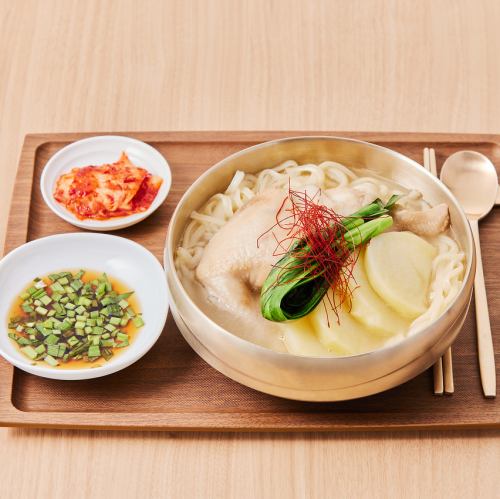 [Limited quantity] Collagen-rich Dakgalbi (half chicken) udon