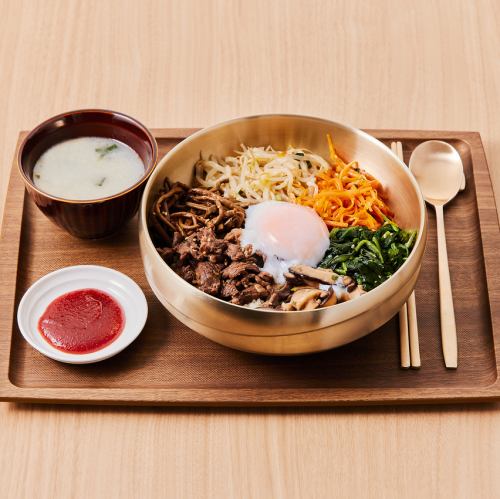 Bibimbap set meal with 7 ingredients