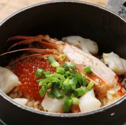 エビと貝柱の釜飯
