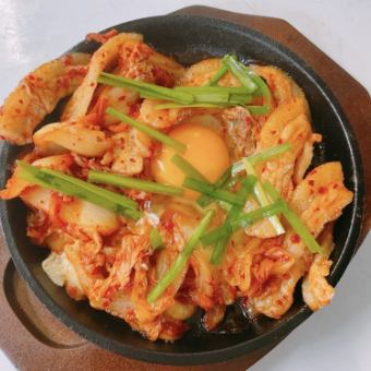 Pork kimchi egg iron plate