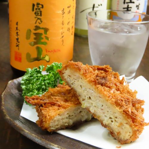 [Our most popular dish] "Sangen Pork Minced Cutlet" with addictive juicy meat juices