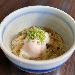 Somen noodles with a soft-boiled egg