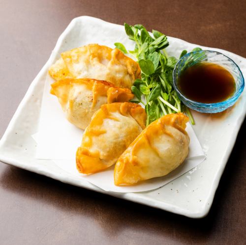 ブルチーズ入り牛餃子