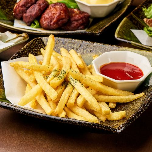 定番。フライドポテト