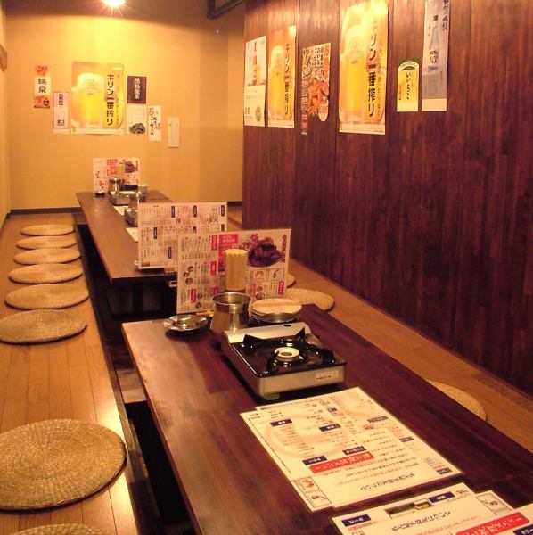 広々とした店内はゆったりと座れます。掘りごたつ式のお席なので寛ぎ感は、バッチリです！！