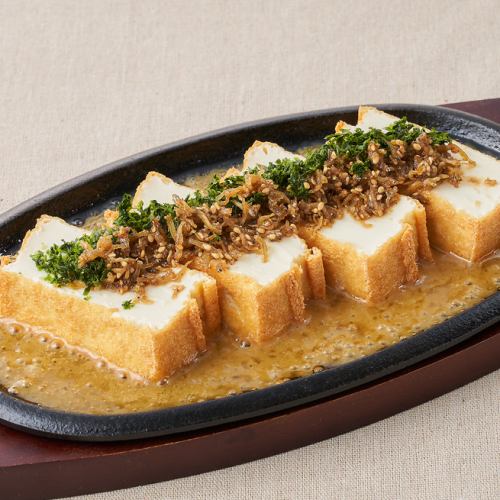 揚げ豆腐のちりめん山椒掛け
