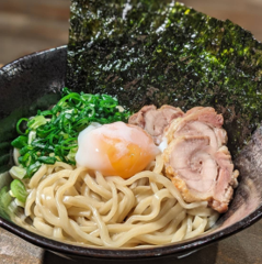 鹹雞叉燒蕎麥麵（附沙拉和湯）（不含小米飯）