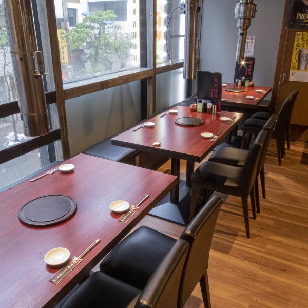 [Accommodates 2-16 people] We do not have a counter, so you can relax at the tables.We also have sofa seats that can accommodate 2 to 10 people. We can accommodate a variety of banquets, from small parties to large company parties.Ueno/Okachimachi/Yakiniku/All-you-can-eat/All-you-can-drink/Japanese Black Beef/Welcome/farewell party/All-you-can-eat/Date