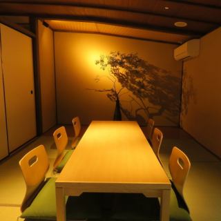 [Complete private room on the 2nd floor] A private room that can accommodate from 2 to 6 people.Perfect for small gatherings or family meals.