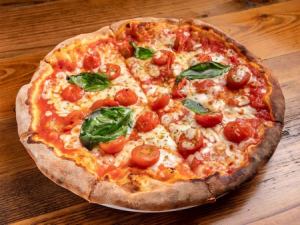 fresh tomato and basil pizza