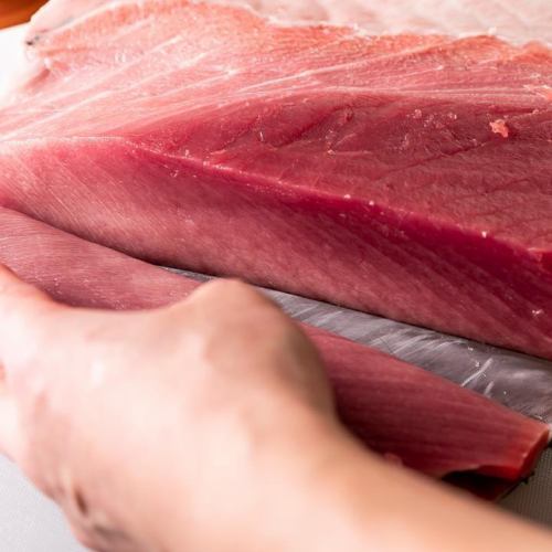 Specially selected premium natural fresh medium fatty tuna