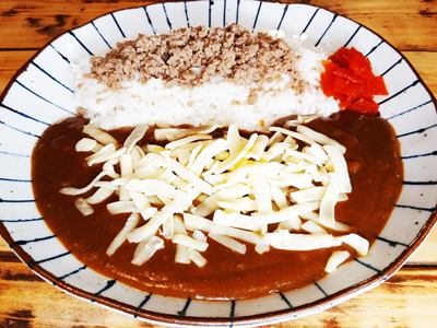 チーズと炒め挽肉カレー