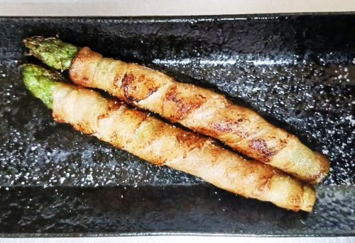 アスパラ生ベーコン巻き