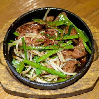 鉄板レバニラ