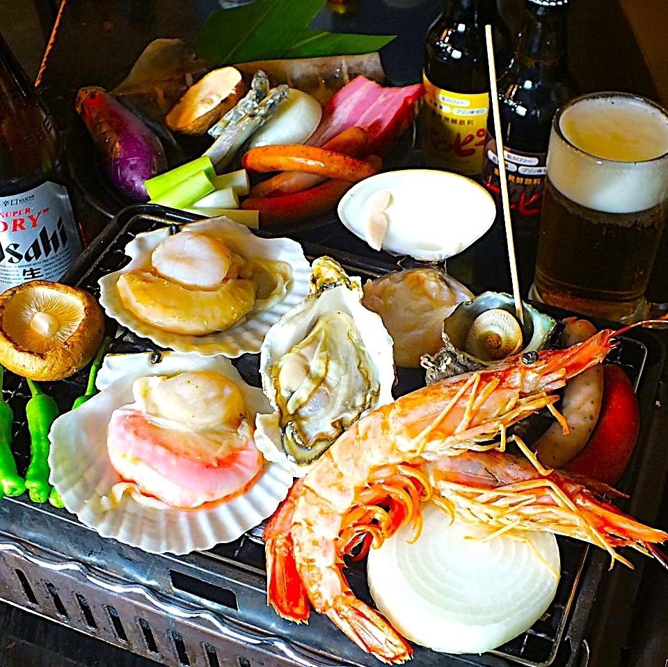 Summer is all about BBQ! You can enjoy seafood BBQ right in front of Matsumoto Station♪