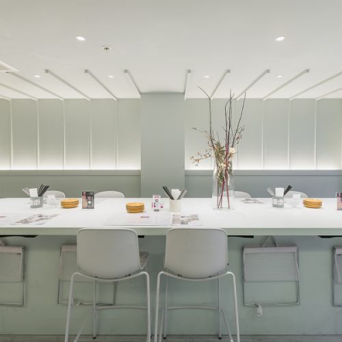 カウンターなら距離が近く