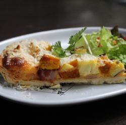 时令蔬菜乳蛋饼