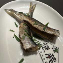 2条油浸沙丁鱼