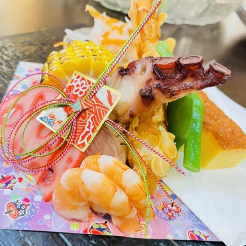 When you want to eat a variety of dishes, choose the hassun platter!