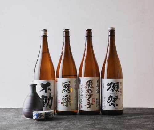 A wide variety of Japanese sake arrives every month!