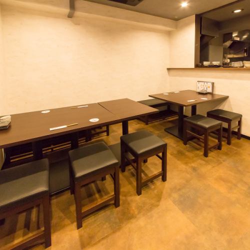 落ち着いたテーブル席◎