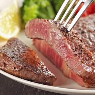 様々な種類のお肉がリーズナブルに楽しめる本格肉バル☆