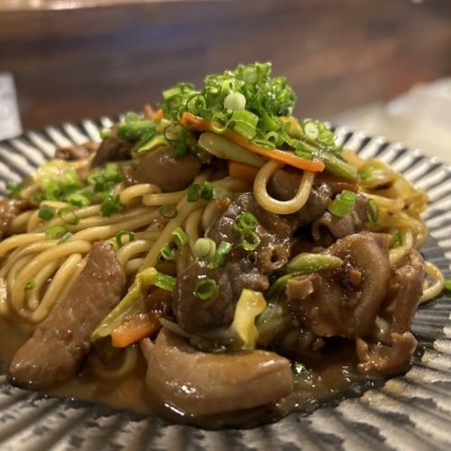 豚ホルモン焼きそば