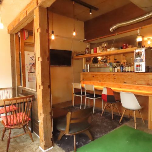 【お一人様大歓迎♪】お一人様にもゆったりとお酒やお料理をお楽しみいただけるカウンター席をご用意しております♪