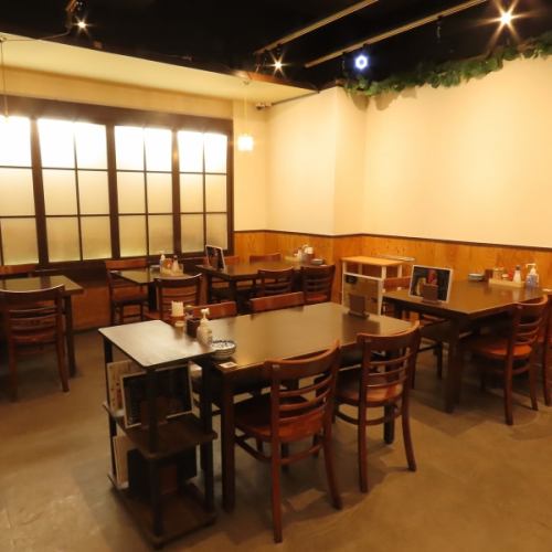 当店では、40名様～最大60名様までの貸切利用も承っております。会社のご宴会や打ち上げ、仲間内での集まりなど、周りを気にせず盛り上がれるプライベート空間としてご利用いただけます。料理とお酒を囲みながら、にぎやかで楽しいひとときをお過ごしください。お気軽にお問い合わせください！