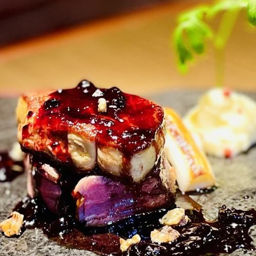 鴨料理に特化した創作系カジュアルダイニング