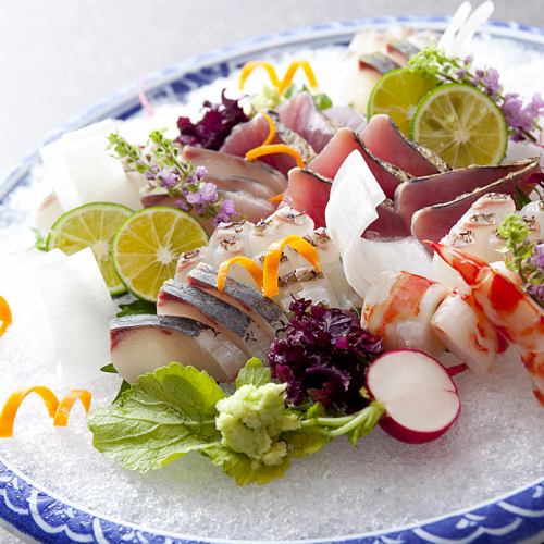 Daily seasonal fish sashimi platter