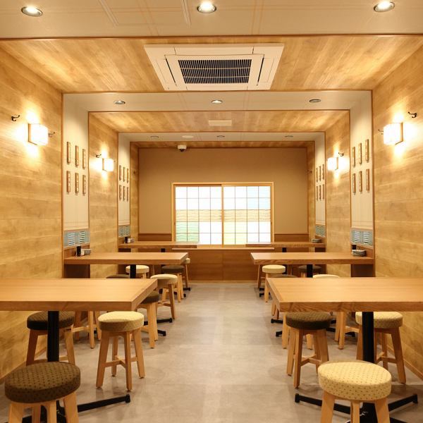On the 2nd floor, we have tables for 4 to 8 people that can be combined, so we can accommodate a large number of people and any occasion. Children are also welcome, so you can enjoy delicious sushi with your family. please give me!