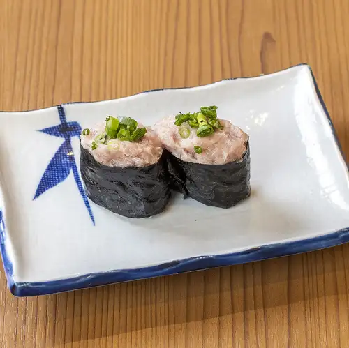 鮪魚刺身軍艦