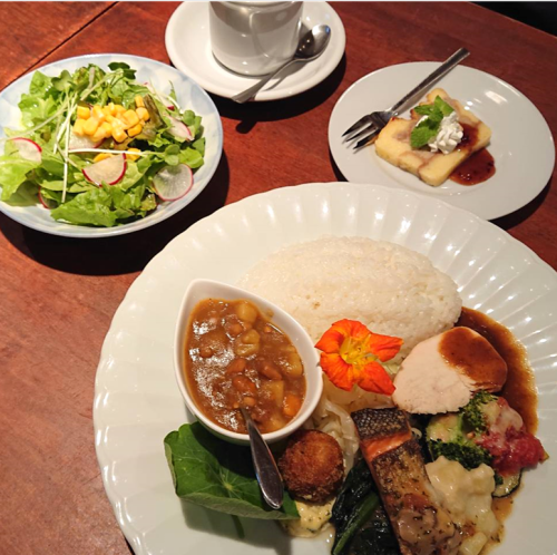 Bisutoro KAZU也有丰富的午餐菜单♪