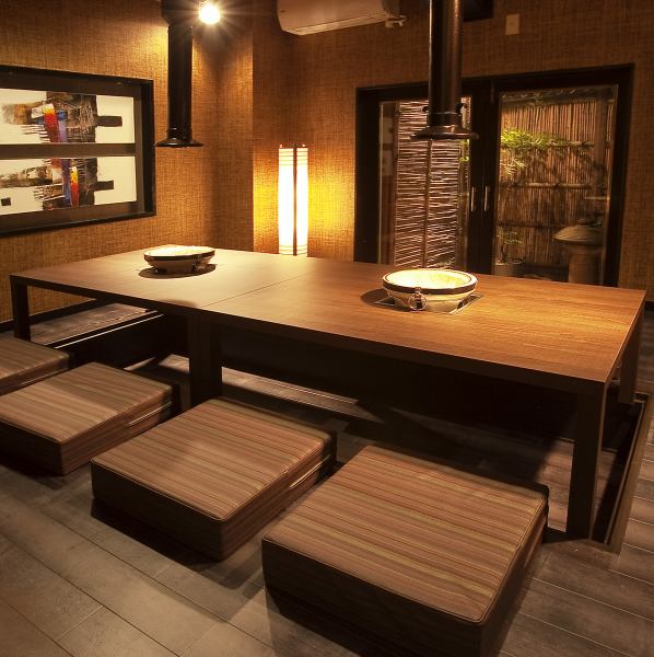 2F charcoal grill floor "private room with garden" for 8 people.You can relax in a private room for medium-sized banquets for 8 to 10 people. You can easily order using the touch panel order. There is also a menu in foreign languages!