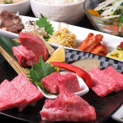 The popular Kuroge Wagyu beef yakiniku set starts at 1,580 yen (1,738 yen including tax)