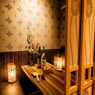 カジュアル過ぎない丁度良い雰囲気で、接待はもちろん女子会や親しい友人との飲み会にもぴったりなお洒落空間となっています。