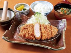 ロースかつ定食(おかわりなし)