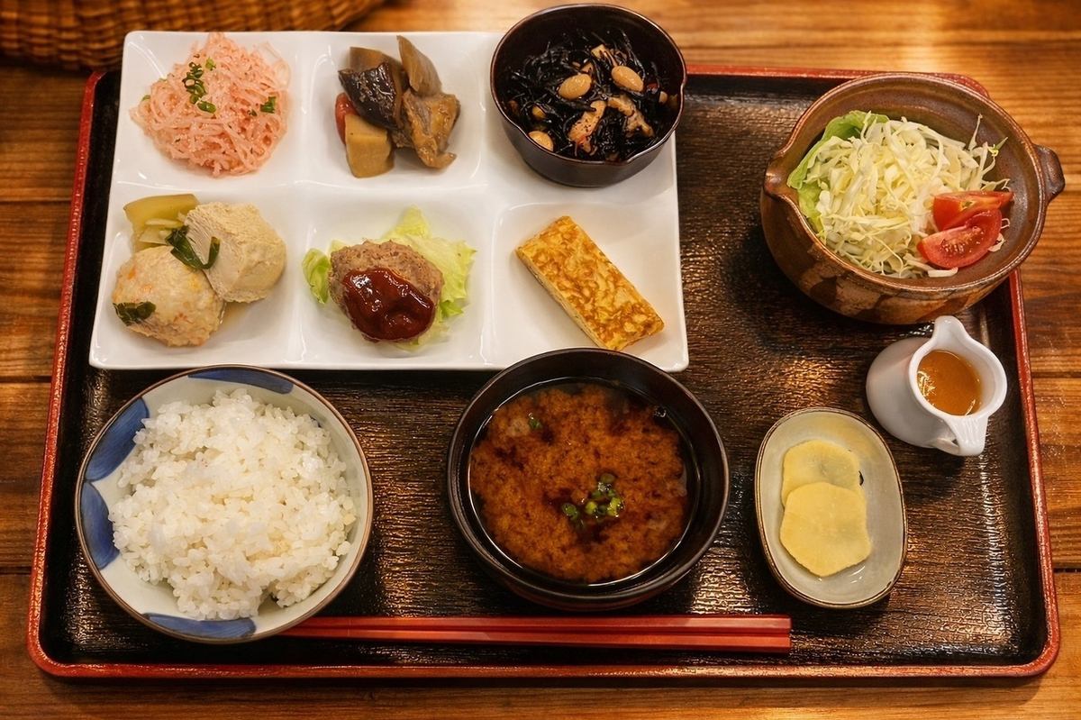 落ち着いた雰囲気で味わう季節食材をふんだんに使った手作りおばんざいが魅力◎
