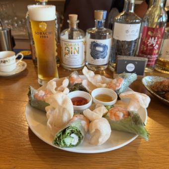 タイ料理★お酒好きと女子会にピッタリの生春巻きやガパオライスとメインのパッタイ/飲み放題付