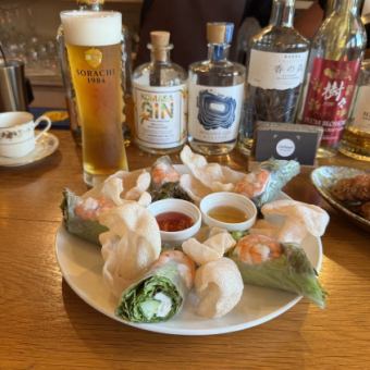 タイ料理★お酒好きと女子会にピッタリの生春巻きやガパオライスとメインのパッタイ/飲み放題付