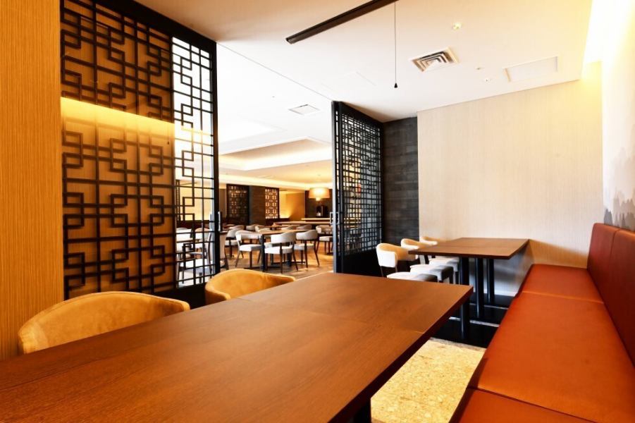 【季節のおすすめ料理+飲茶の50品】ディナーオーダービュッフェ開催中！20種類以上の飲茶が食べ放題です。アートホテル大分1Fのスタイリッシュな雰囲気の店内でご堪能頂けるレストラン。接待などのビジネス利用から、プライベートまで幅広くご利用いただけます。