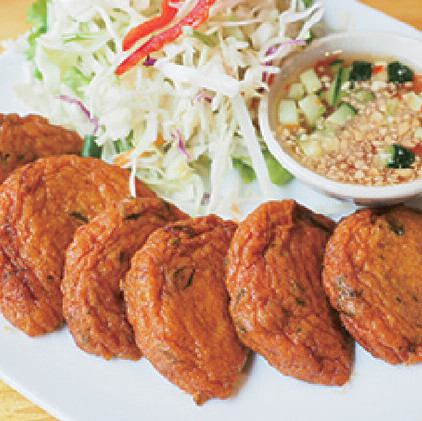 タイ風魚さつま揚げ(トーマンプラー)