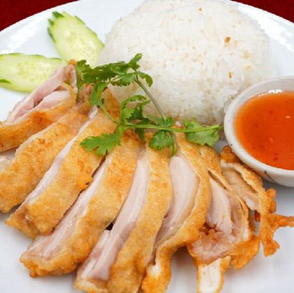 カオマンガイトッ(鶏唐揚げかけご飯)