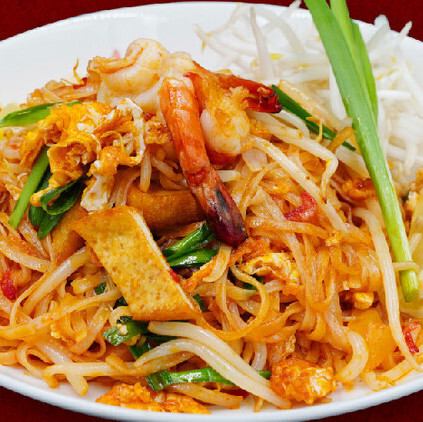 パッタイ(タイ焼きそば)