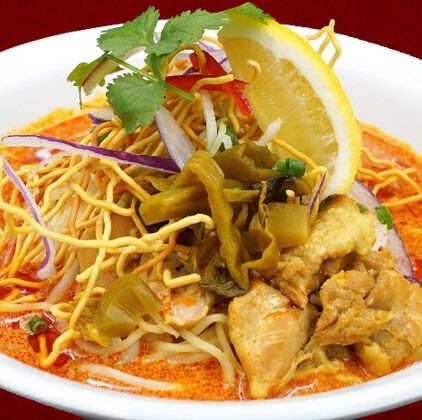 カオソーイ(タイ風カレーラーメン)
