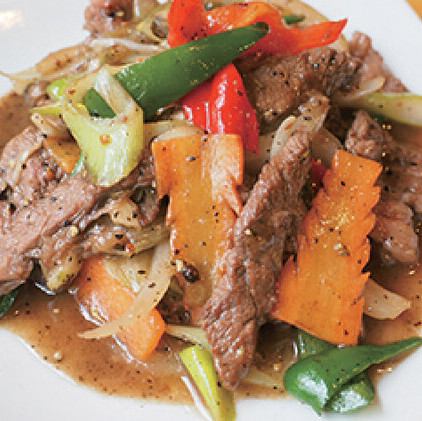 牛肉の黒胡椒炒め(ヌアパップリックタイダム)