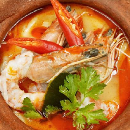 【世界三大スープ】トムヤムクン!本場辛さの絶品スープで心も体も温まる◎